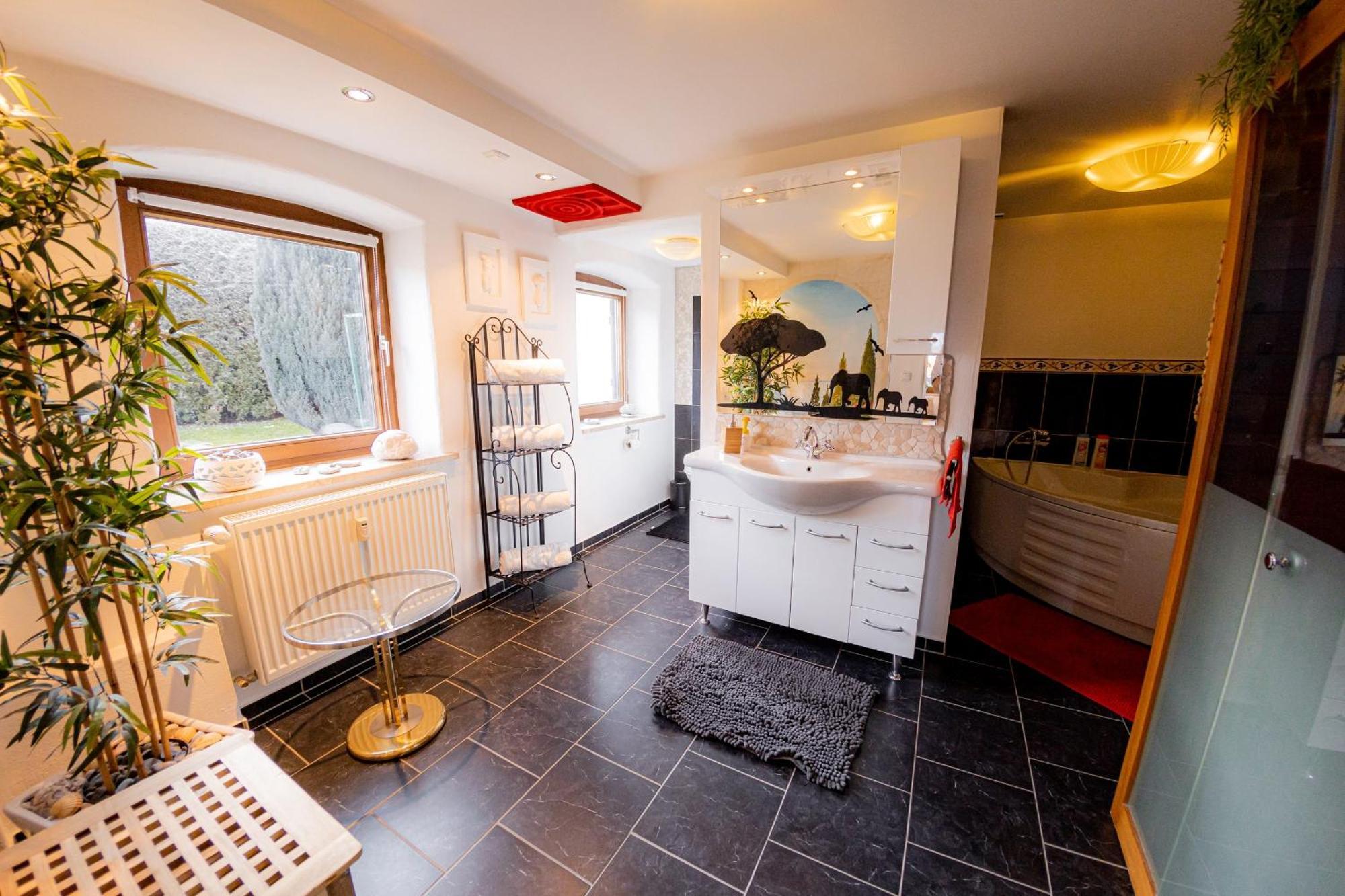 Yello Homes - Gemuetliche Und Luxurioese - Mit Sauna, Garten, Und Heimkino Fuer 6 Personen Apartamento *