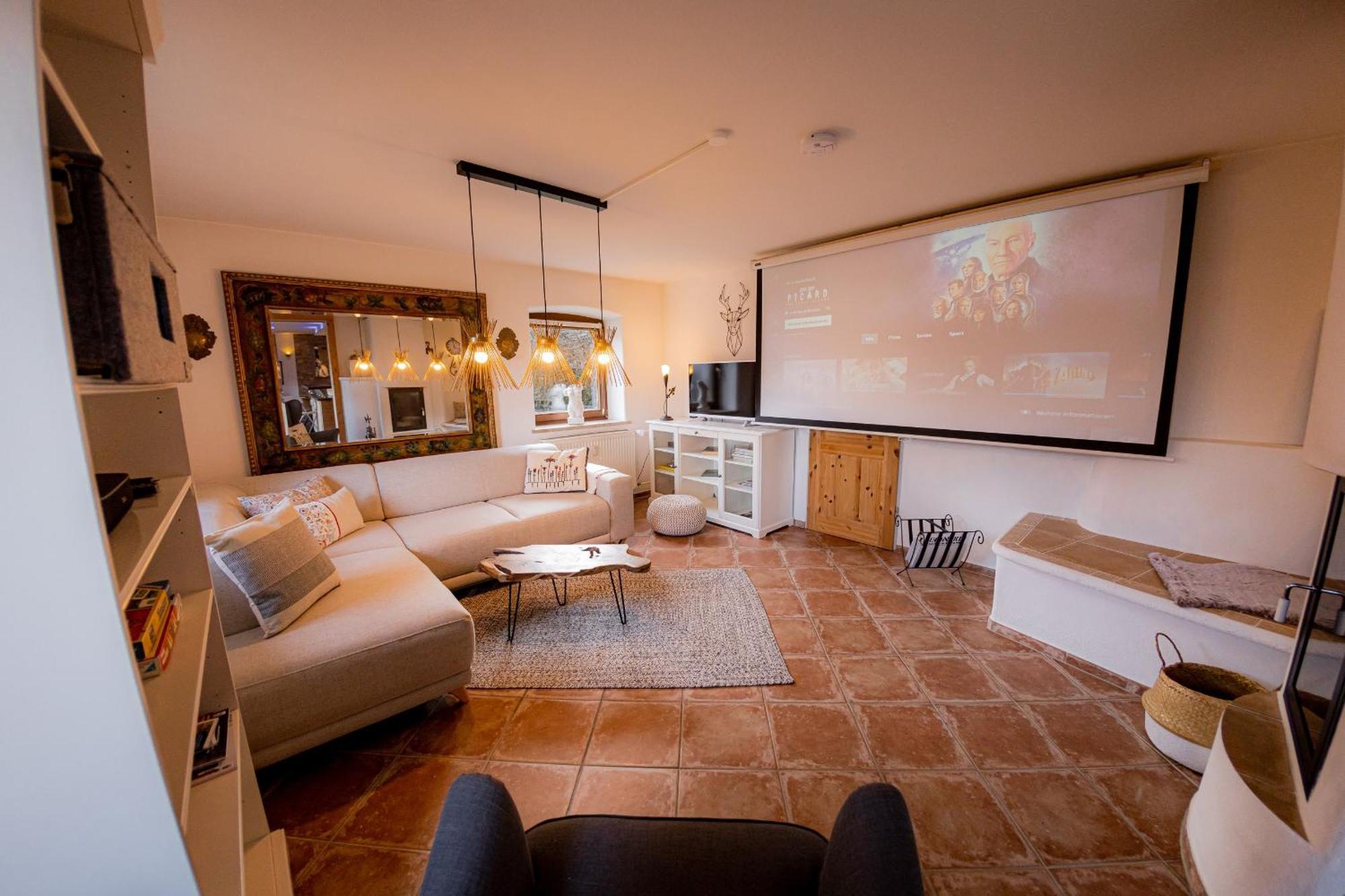 Apartment Yello Homes - Gemuetliche Und Luxurioese - Mit Sauna, Garten, Und Heimkino Fuer 6 Personen *
