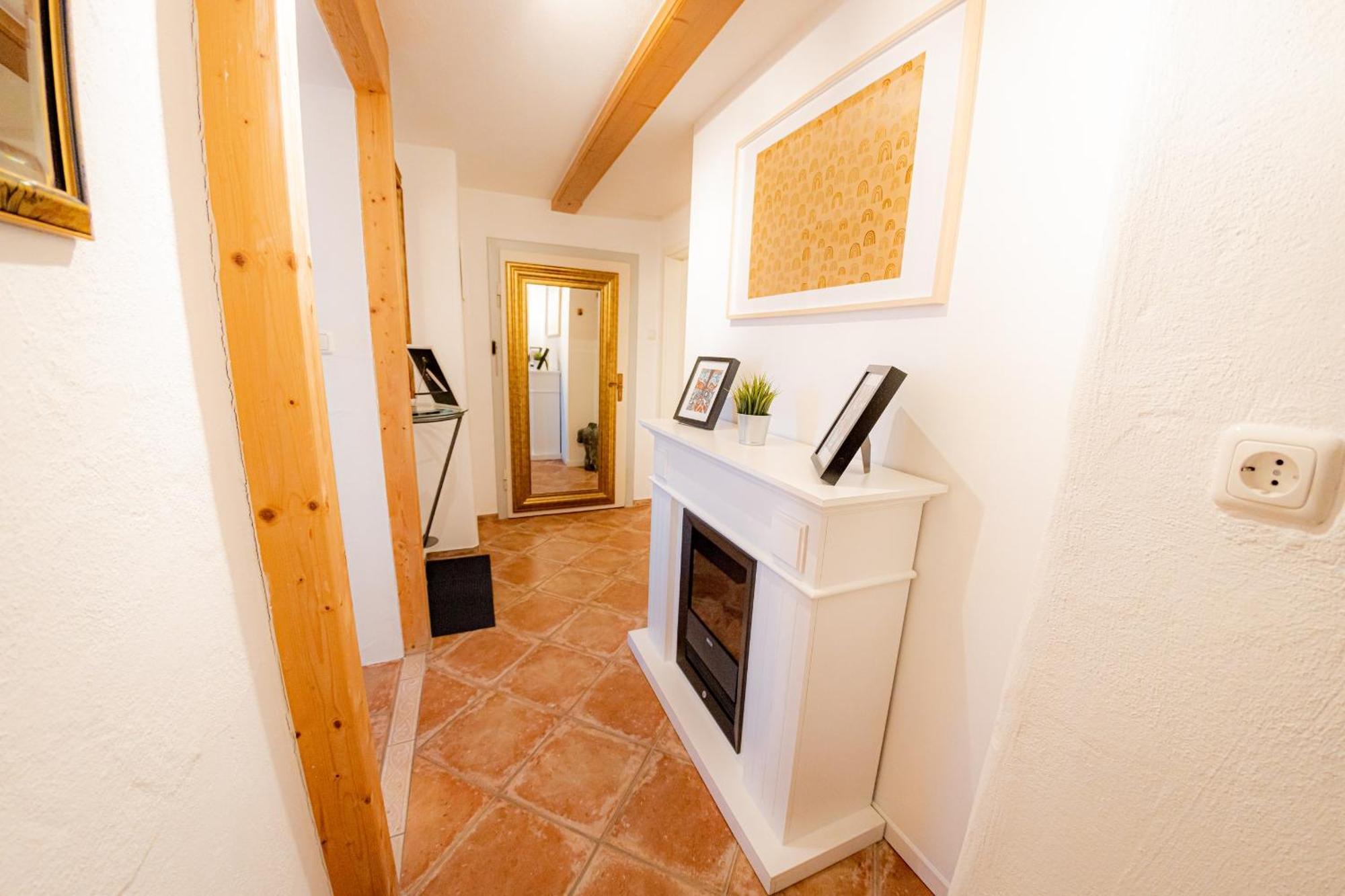 Yello Homes - Gemuetliche Und Luxurioese - Mit Sauna, Garten, Und Heimkino Fuer 6 Personen Anger