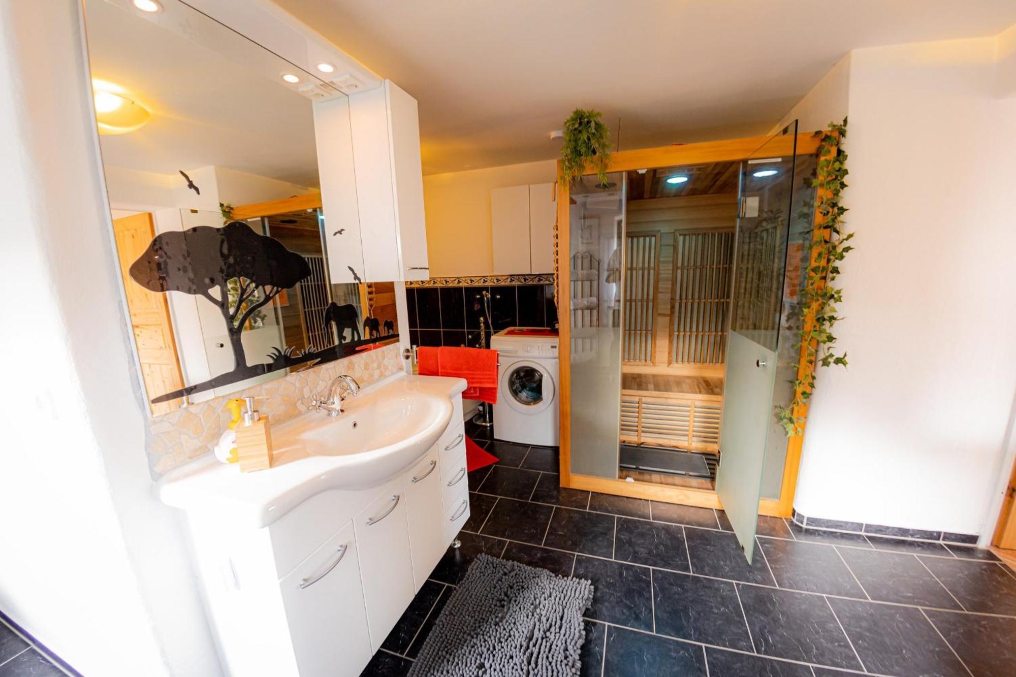Yello Homes - Gemuetliche Und Luxurioese - Mit Sauna, Garten, Und Heimkino Fuer 6 Personen *